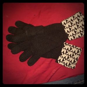 not quite getting enough use out of these gloves